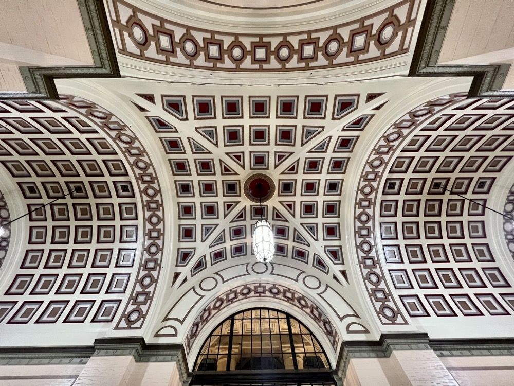 Hans-guck-in-die-Luft-Blick auf die Eingangshalle der Wellington Station