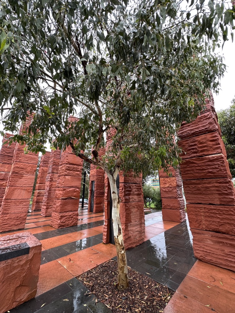 Das Australian Memorial, erinnert an die bedeutenden militärischen Beziehungen zwischen Australien und Neuseeland