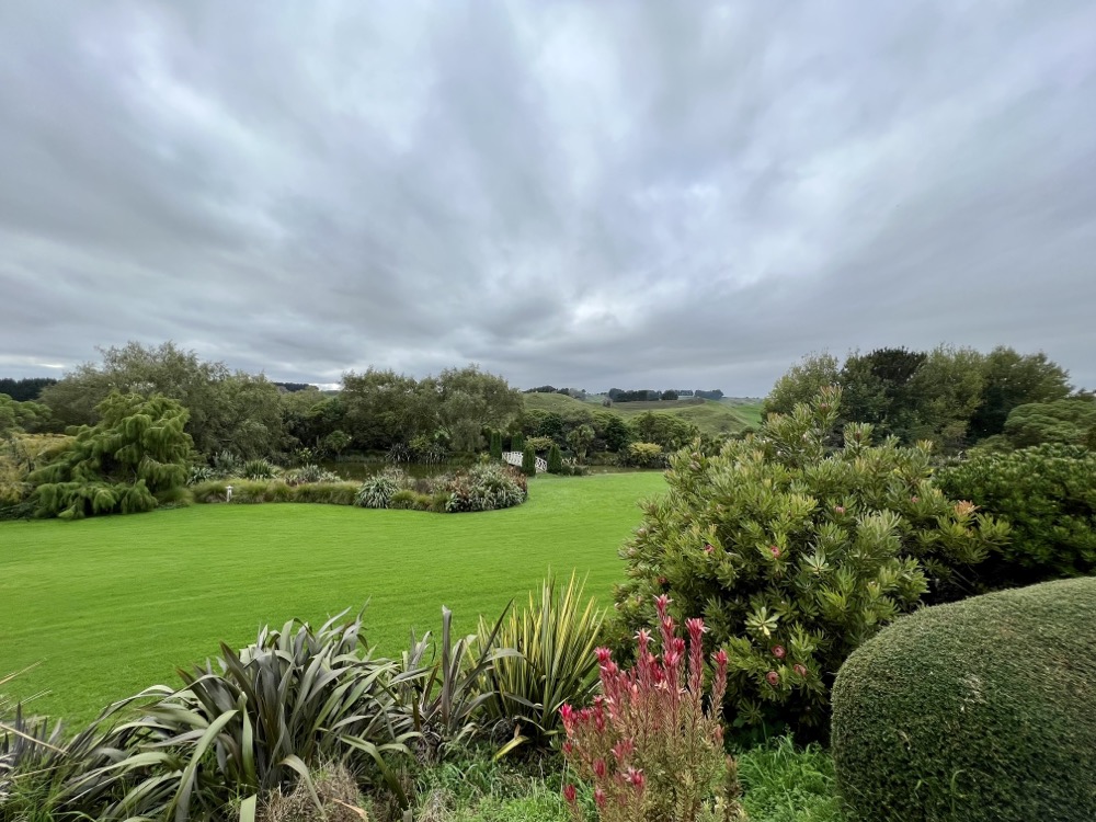 Blick von der Terrasse ins Paradies